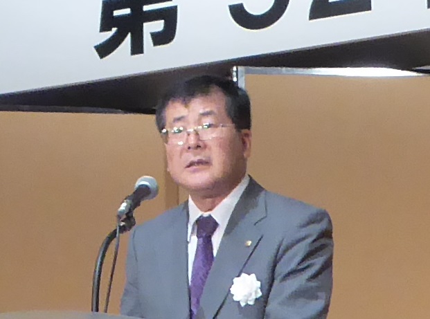 「不動産鑑定士の業容の幅を広げ、信頼性を得ながら持続的に発展していくためにも法改正を達成したい」と述べる熊倉会長