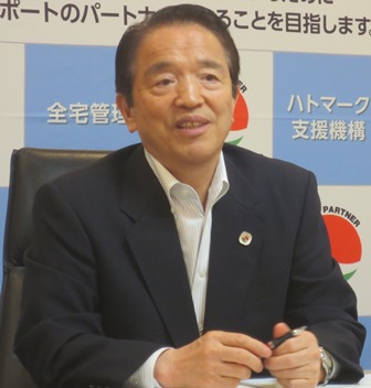 「日本の賃貸管理のスタンダードモデルを作り上げ、堂々と大手企業に対抗したい」と抱負を述べる佐々木会長