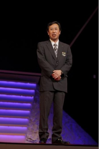 挨拶する今社長