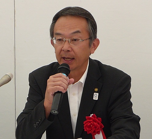 「地元の雇用創生と税収増を目的に、農業から物流へ産業構造の転換を図る」などと述べる浦川氏