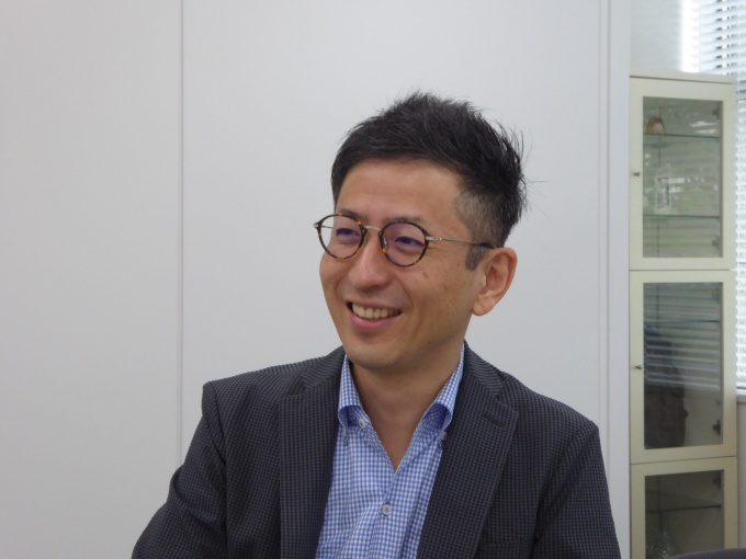 「FC、経営コンサル、中古売買リノベの3本柱を推進していく」と抱負を述べた小村氏