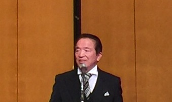 「今後はより一層の精進を重ね、微力ながら業界発展と社会貢献に務めていきたい」と話す、佐々木会長