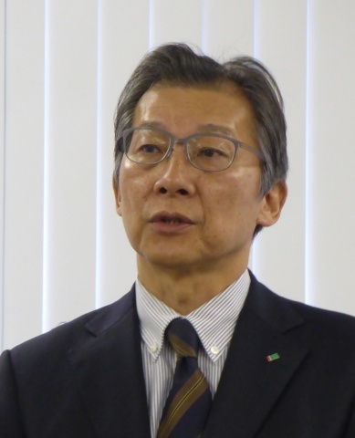 「住宅メーカーがハードだけでなく住生活の進化を目指す」と述べた中村氏