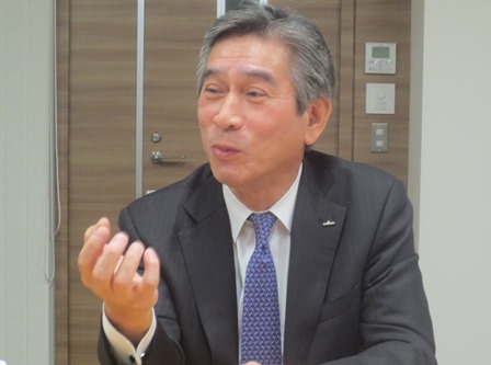 「スタッフはお客さまに一番近いところでお客さまのお悩み事を聞いている。そうしたご相談内容を、ビジネスにつなげていく」と語る山口社長