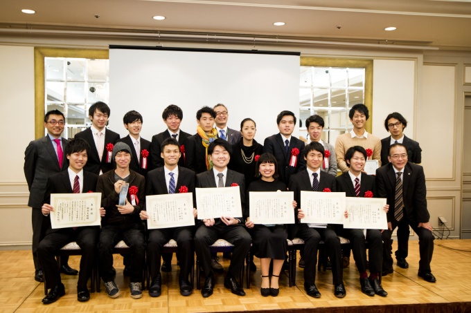 今年度は74の応募作品の中から10作品が受賞した