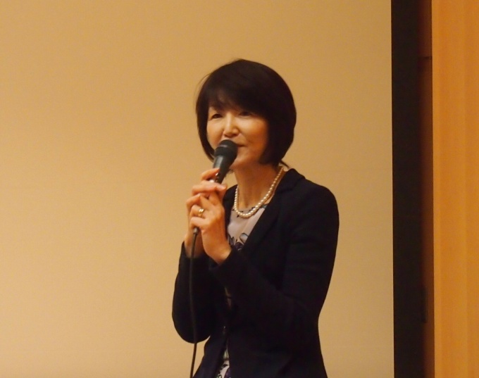「新しい都市づくりに向け、イノベーションを取り込み、実験と失敗をいかに繰り返せるかが大切」と述べるPwCアドバイザリー合同会社パートナーの野田 由美子氏