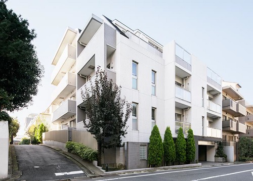 「コンフォリア市谷薬王寺」外観
