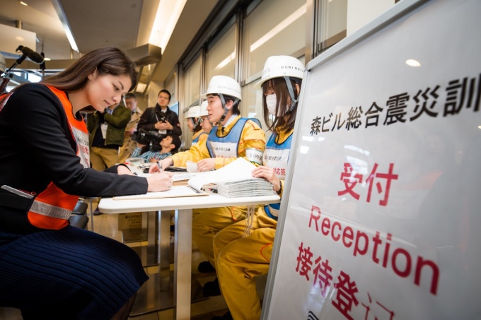 外国人対応の訓練実施の様子