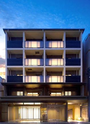 京町家をイメージした「デュオヒルズ京都室町通 鯉山町」の外観