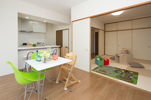 「UR COCOCHI ”mama”」の採用住戸(写真は「ビーコンヒル能見台サウスヒル」)