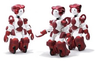 ヒューマノイドロボット「EMIEW3」