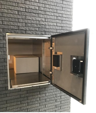 壁貫通型宅配ボックス「留守番ポスト」。サイズは、W395×D315×H225まで対応