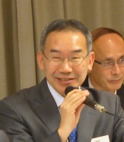 「リフォーム、既存住宅の流通、国際化に注力していく」などと述べる合田専務理事